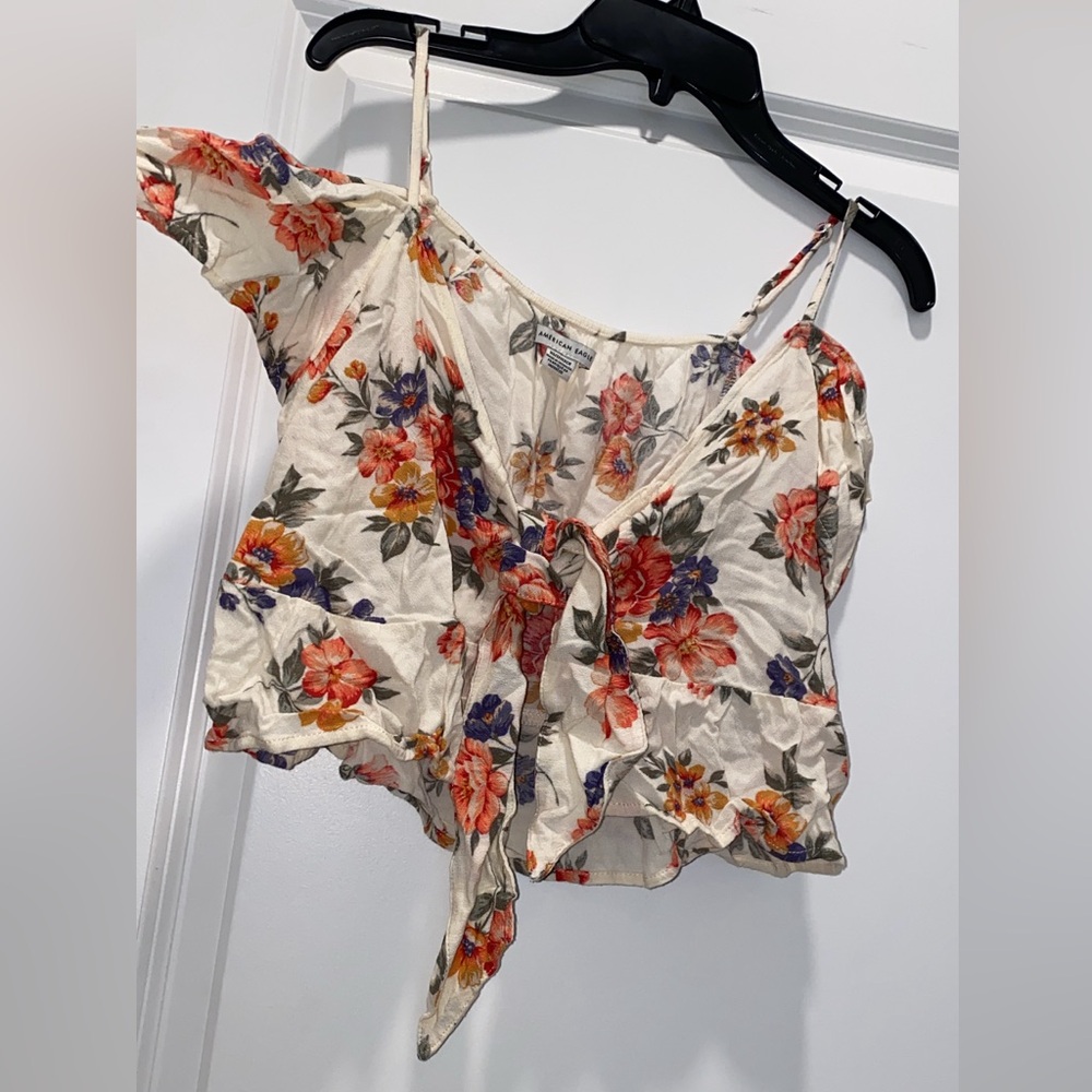American Eagle Flowey Crop Top